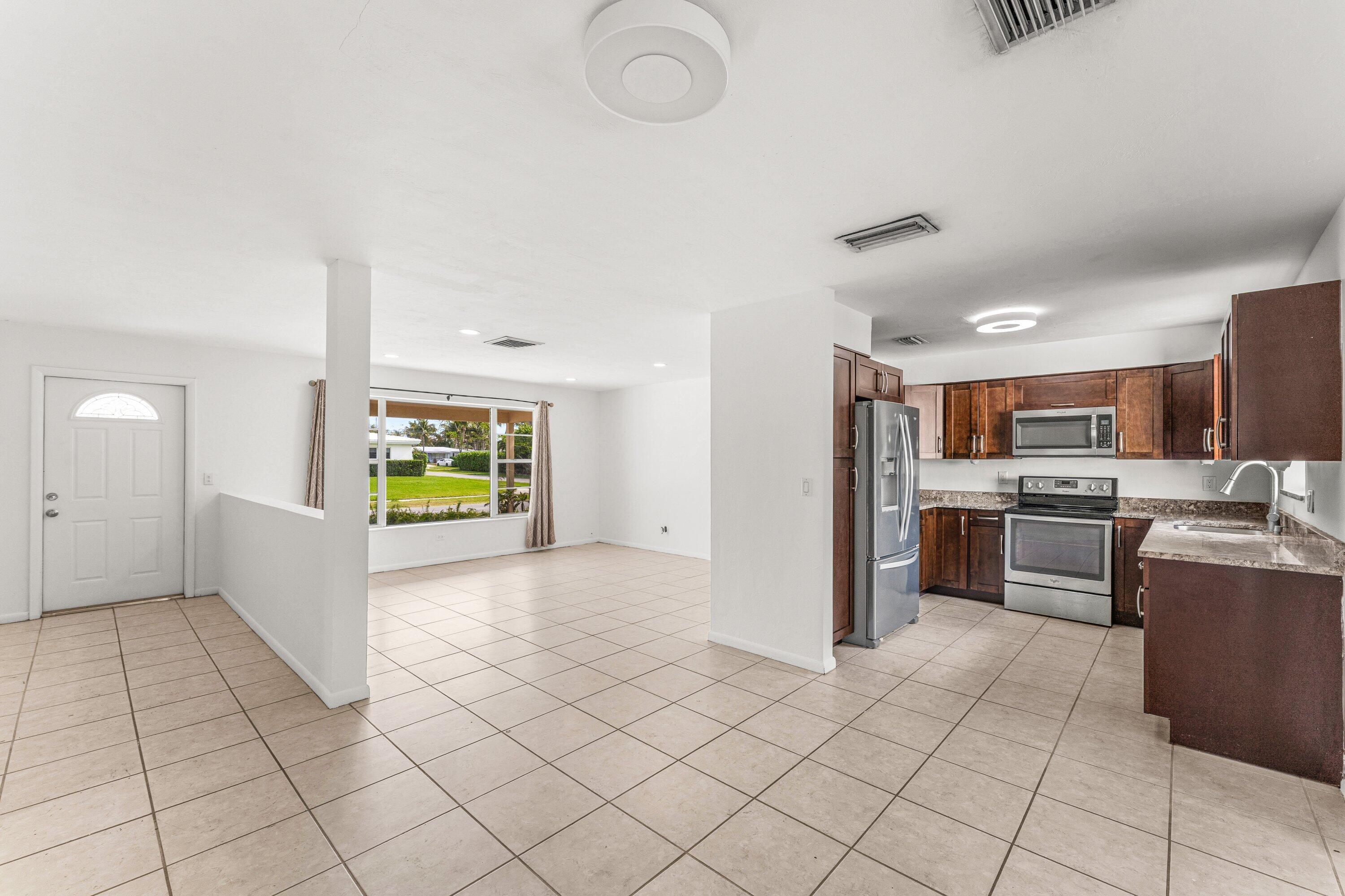 360 Northeast 23rd Way Boca Raton, FL 33431 - Photo 13 of 30 Kitchen