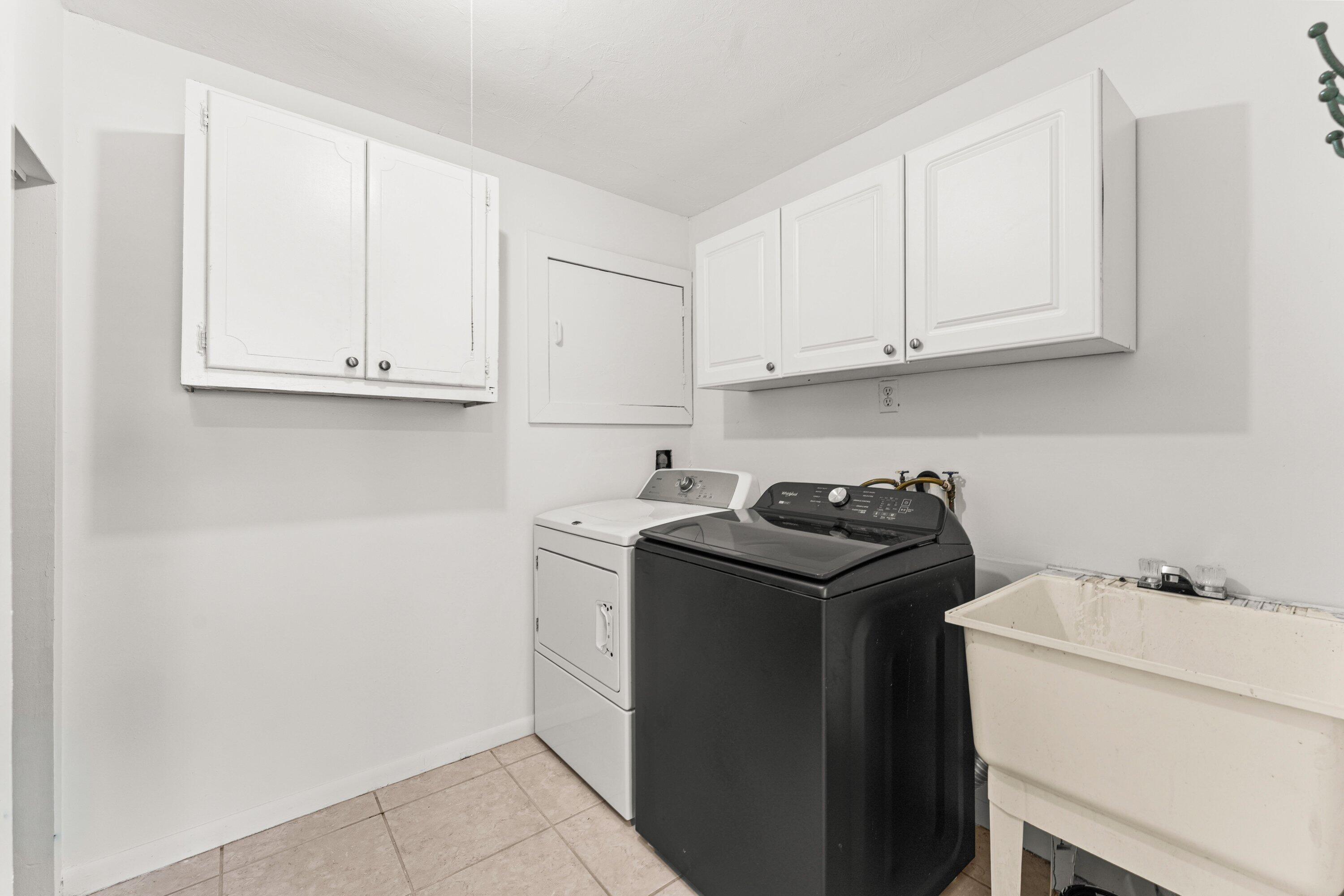 360 Northeast 23rd Way Boca Raton, FL 33431 - Photo 24 of 30 Laundry Room
