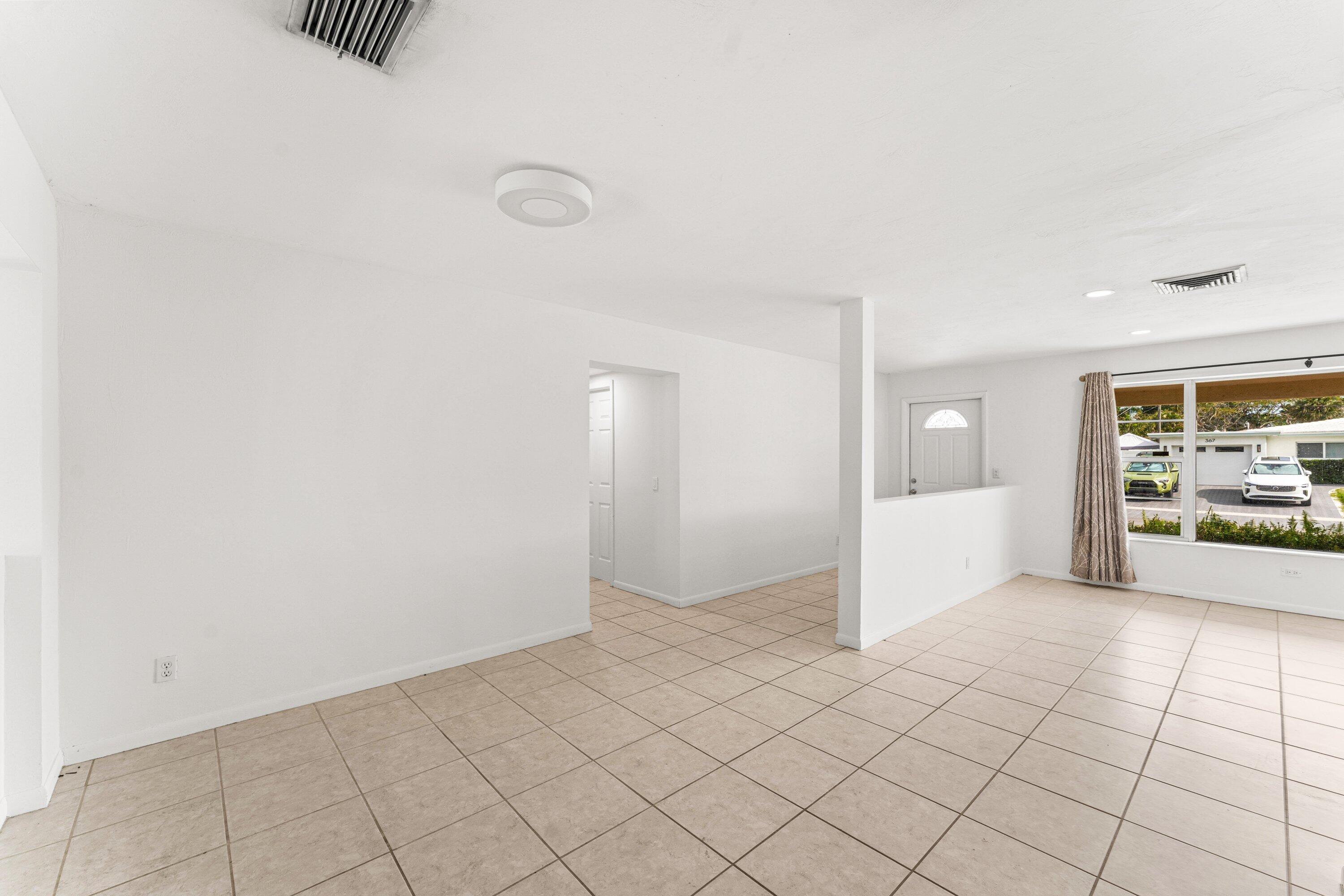 360 Northeast 23rd Way Boca Raton, FL 33431 - Photo 10 of 30 Dining