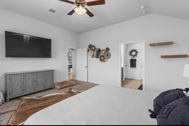 $2,425 | 5311 Latigo Court, Alvin, TX 77511