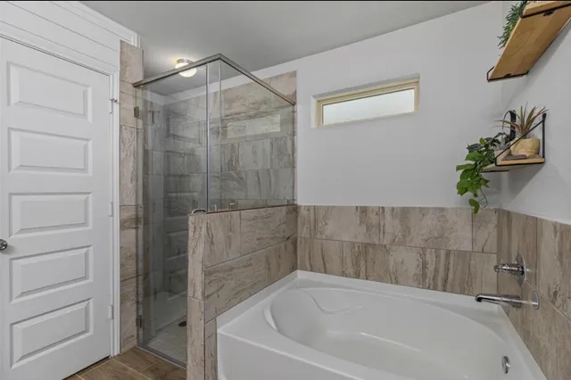 $2,425 | 5311 Latigo Court, Alvin, TX 77511