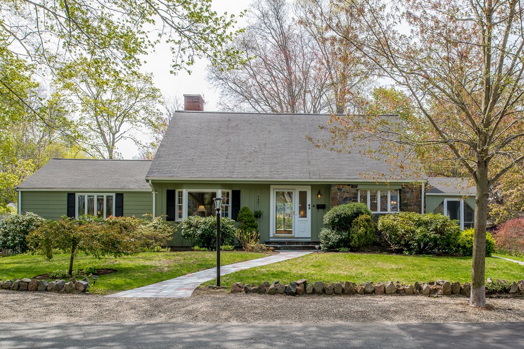 43 Shorewood Road Marblehead, MA 01945 - Photo 2 of 30 a house that has a tree in front of it