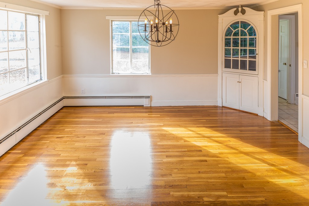 43 Shorewood Road Marblehead, MA 01945 - Photo 8 of 30 a view of empty room with window