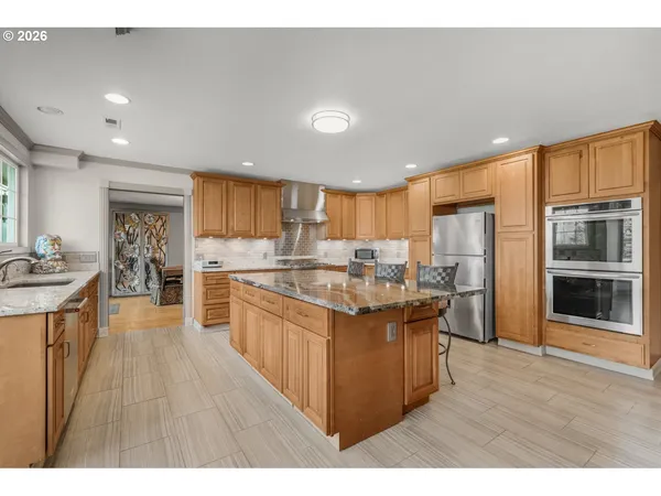 $1,250,000 | 710 North Molalla Avenue, Molalla, OR 97038