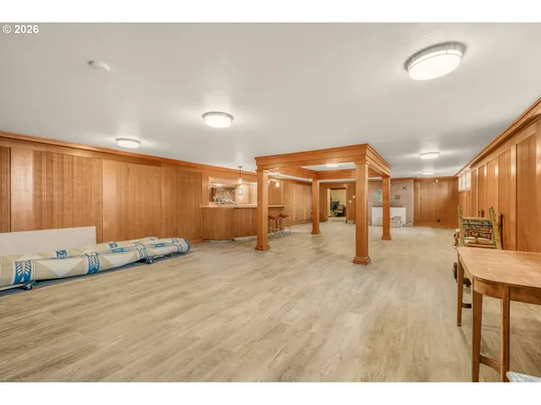 $1,250,000 | 710 North Molalla Avenue, Molalla, OR 97038