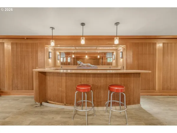 $1,250,000 | 710 North Molalla Avenue, Molalla, OR 97038