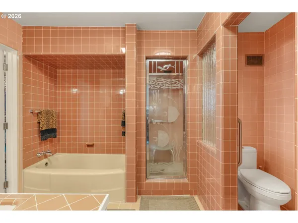 $1,250,000 | 710 North Molalla Avenue, Molalla, OR 97038