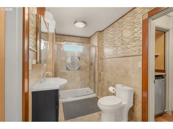 $1,250,000 | 710 North Molalla Avenue, Molalla, OR 97038