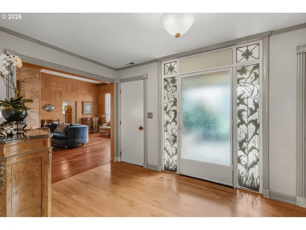 $1,250,000 | 710 North Molalla Avenue, Molalla, OR 97038