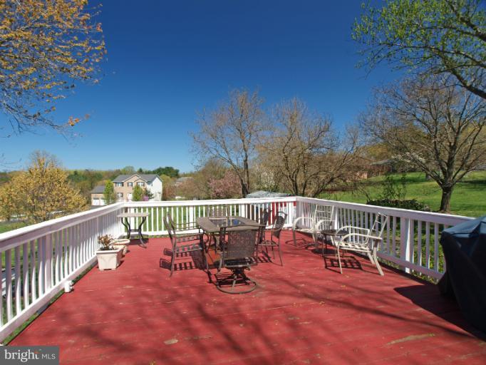 2720 Old Briggs Chaney Road Silver Spring, MD 20905 - Photo 19 of 25 Deck