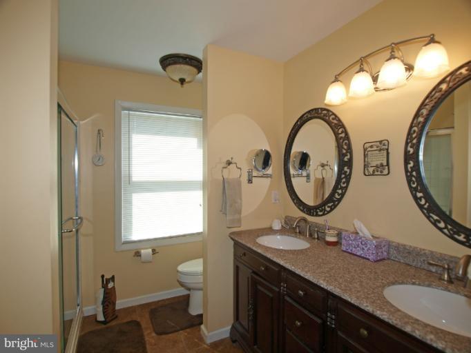 2720 Old Briggs Chaney Road Silver Spring, MD 20905 - Photo 7 of 25 Bath (Master)