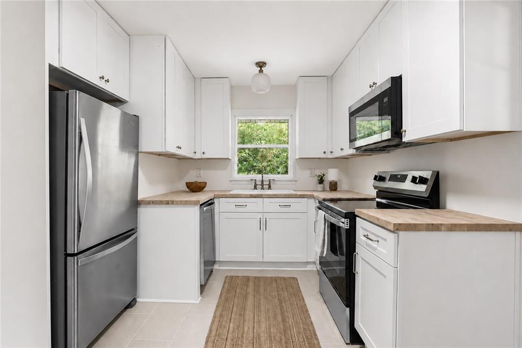 1541 Moncrief Circle Decatur, GA 30033 - Photo 3 of 23 Gallery Image 3
