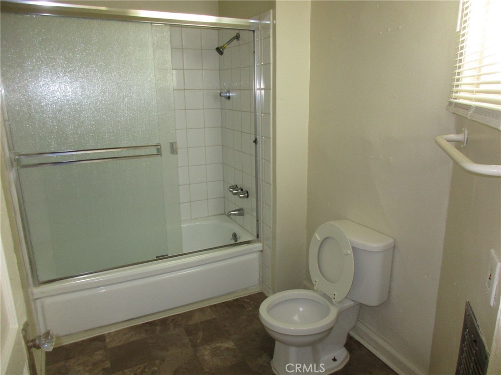 4192 Mission Inn Riverside Ca, Unit D Riverside, CA 92501 - Photo 6 of 19
