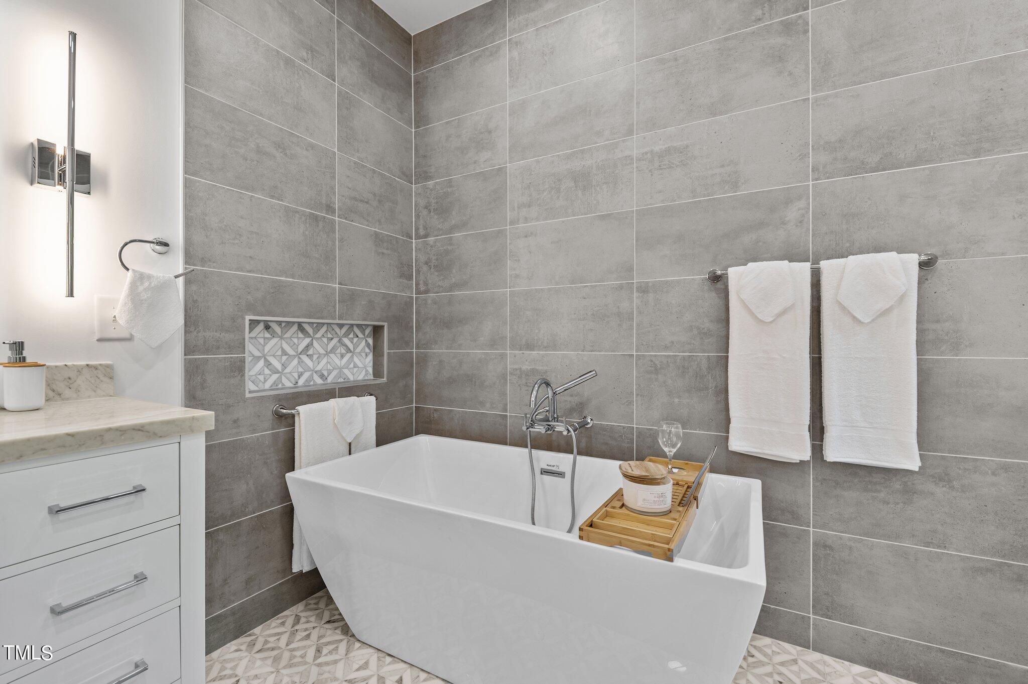 3611 Swann Street Raleigh, NC 27612 - Photo 32 of 72 68-web-or-mls-DSC_8619