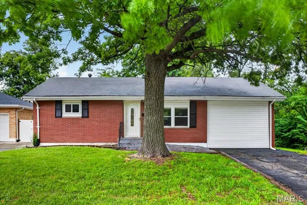 $155,000 | 722 State Street, Dupo, IL 62239