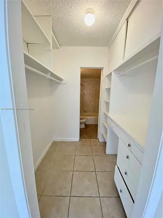 $1,600 | 7545 East Treasure Drive, Unit 3I, North Bay Village, FL 33141