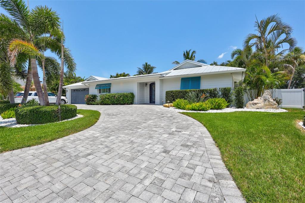 571 Ranger Lane Longboat Key, FL 34228 - Photo 7 of 89 Gallery Image 7