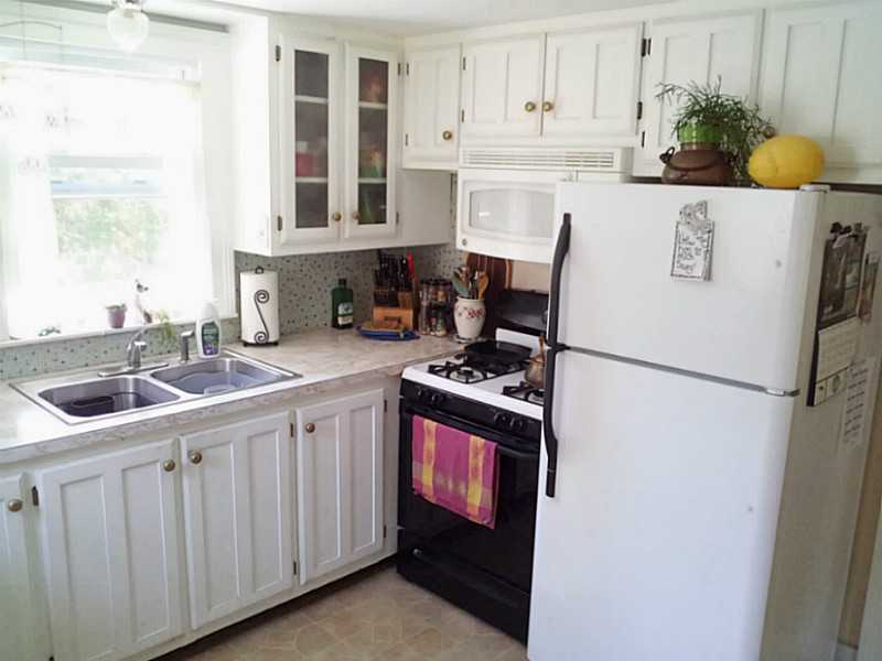 5341 Old Post Road Charlestown, RI 02813 - Photo 5 of 25 Kitchen.