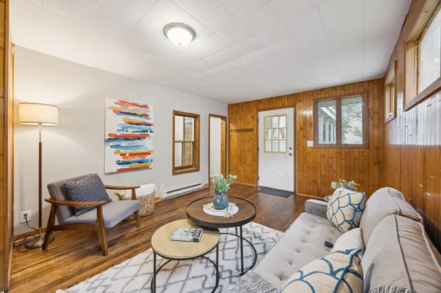 $184,900 | 1131 Marion Street, St. Paul, MN 55117