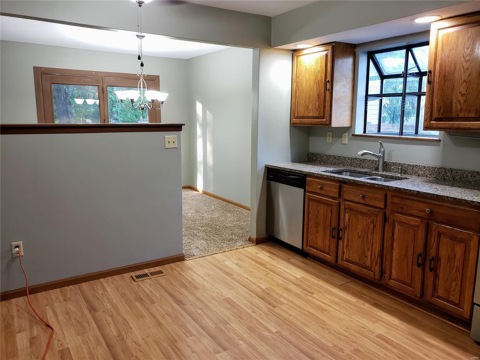 445 Blue Bird Lane Troy, IL 62294 - Photo 9 of 31