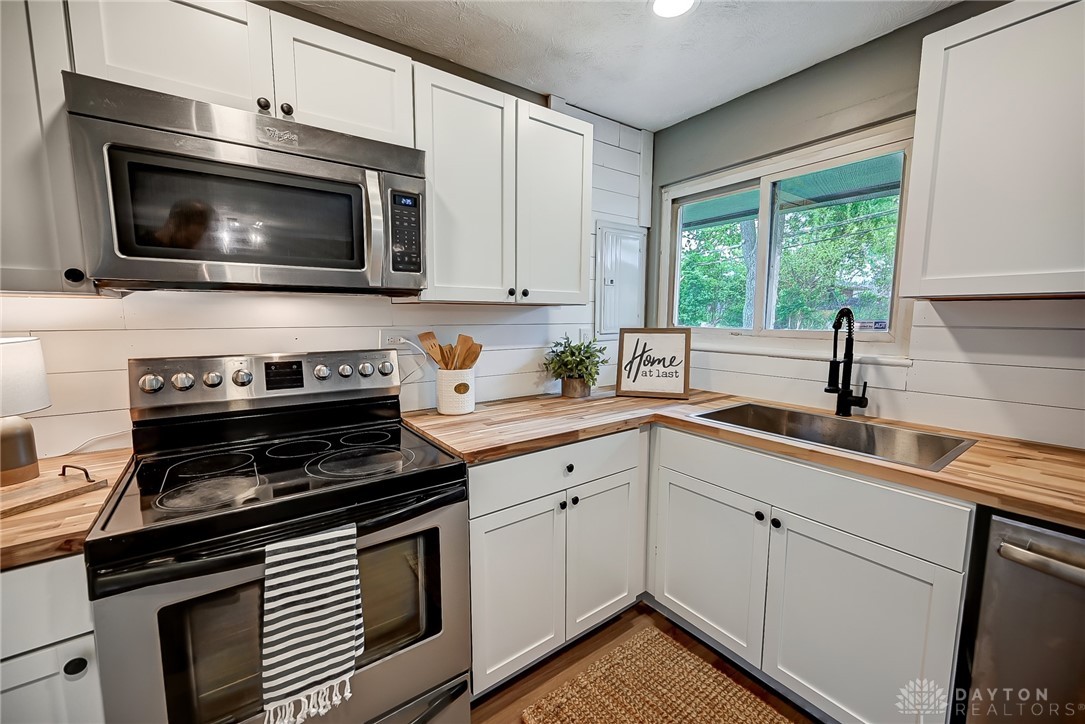 4455 East Kitridge Road Dayton, OH 45424 - Photo 19 of 43
