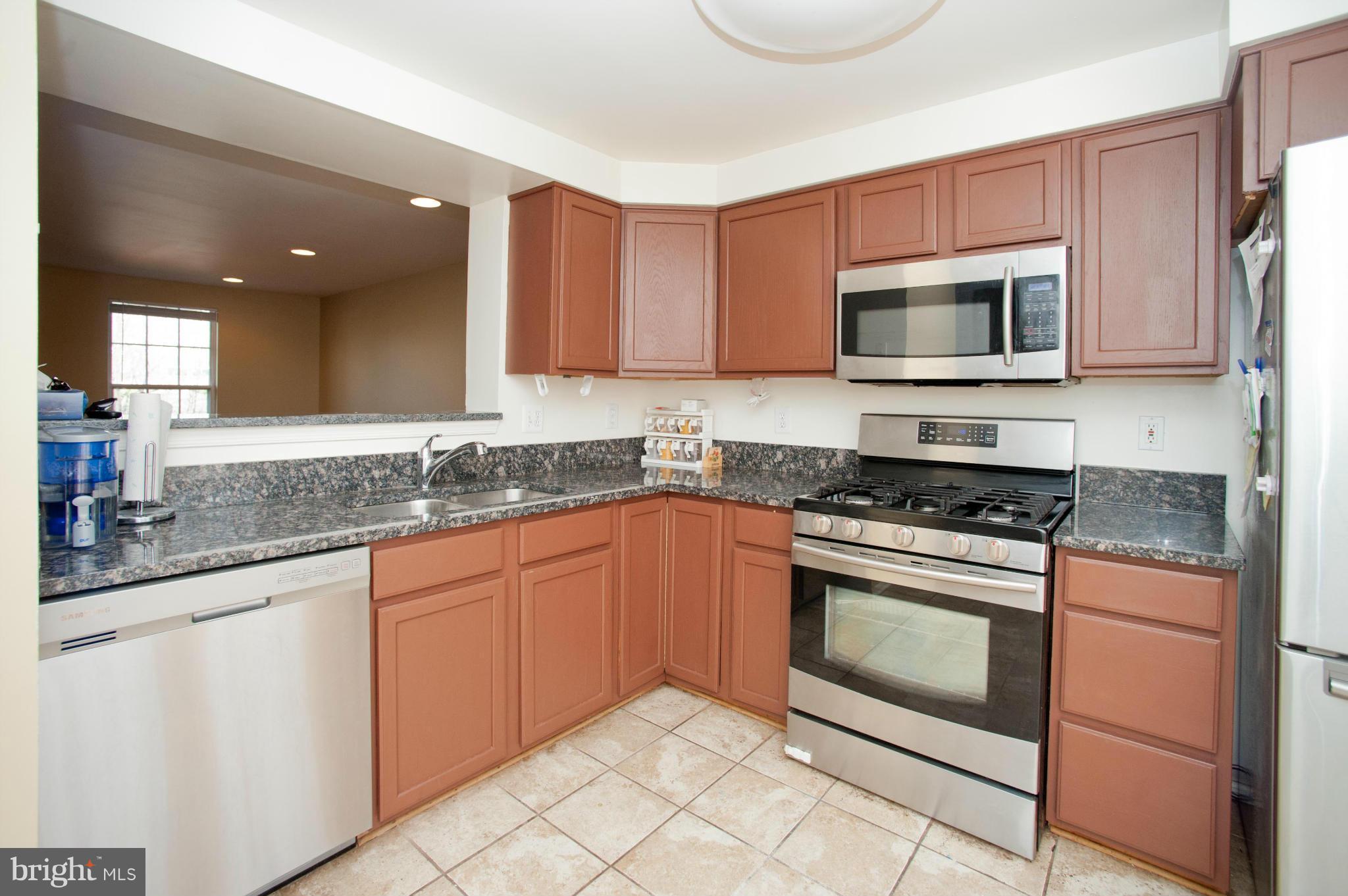 45326 Gable Square Sterling, VA 20164 - Photo 5 of 17 Kitchen