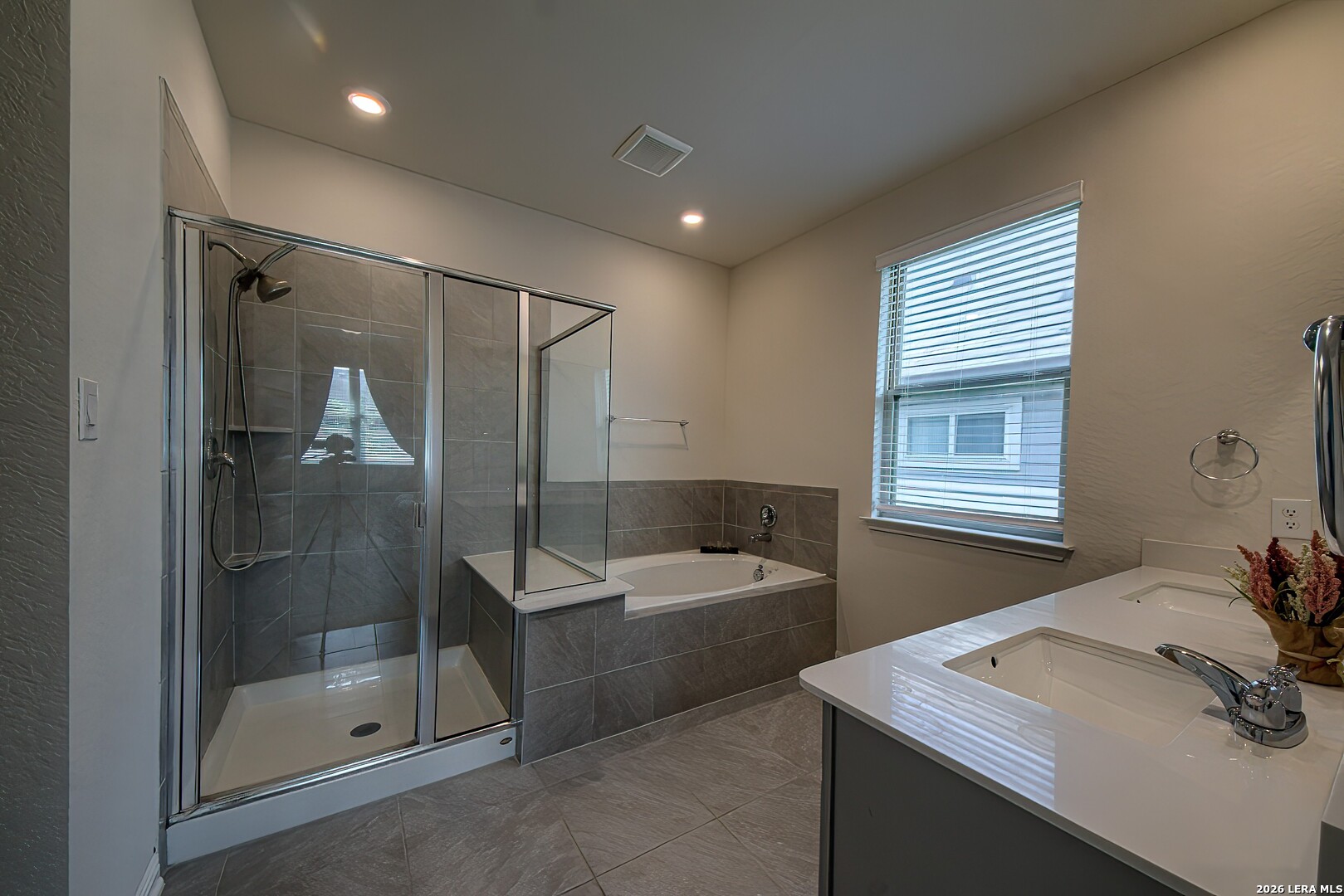 4939 Ranahan Pass St. Hedwig, TX 78152 - Photo 4 of 28