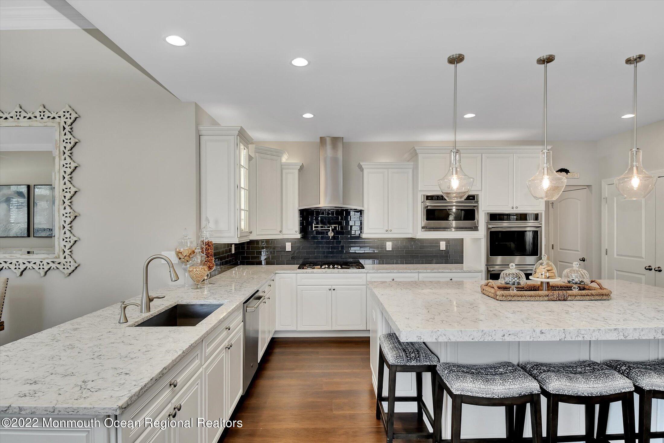 38 Lawley Drive Middletown, NJ 07738 - Photo 11 of 58 11-Kitchen