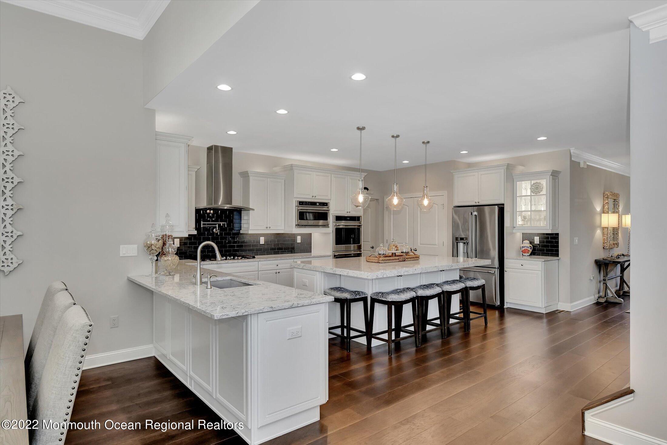 38 Lawley Drive Middletown, NJ 07738 - Photo 10 of 58 10-Kitchen