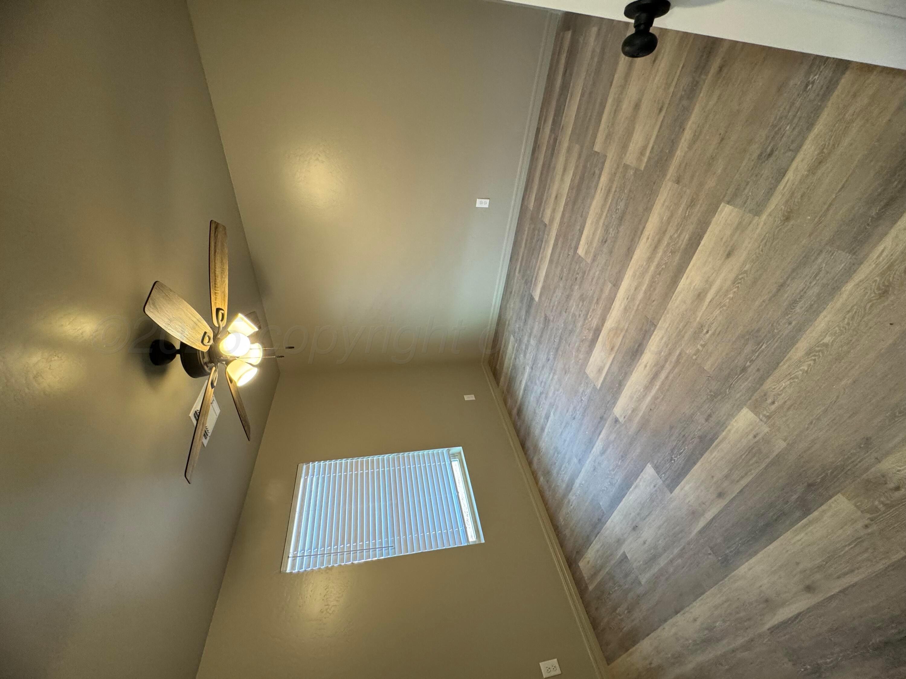 1112 Caprock Street Hereford, TX 79045 - Photo 10 of 10 a view of entryway with a fan