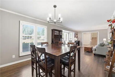 $699,950 | 5475 West 85th Terrace, Prairie Village, KS 66207
