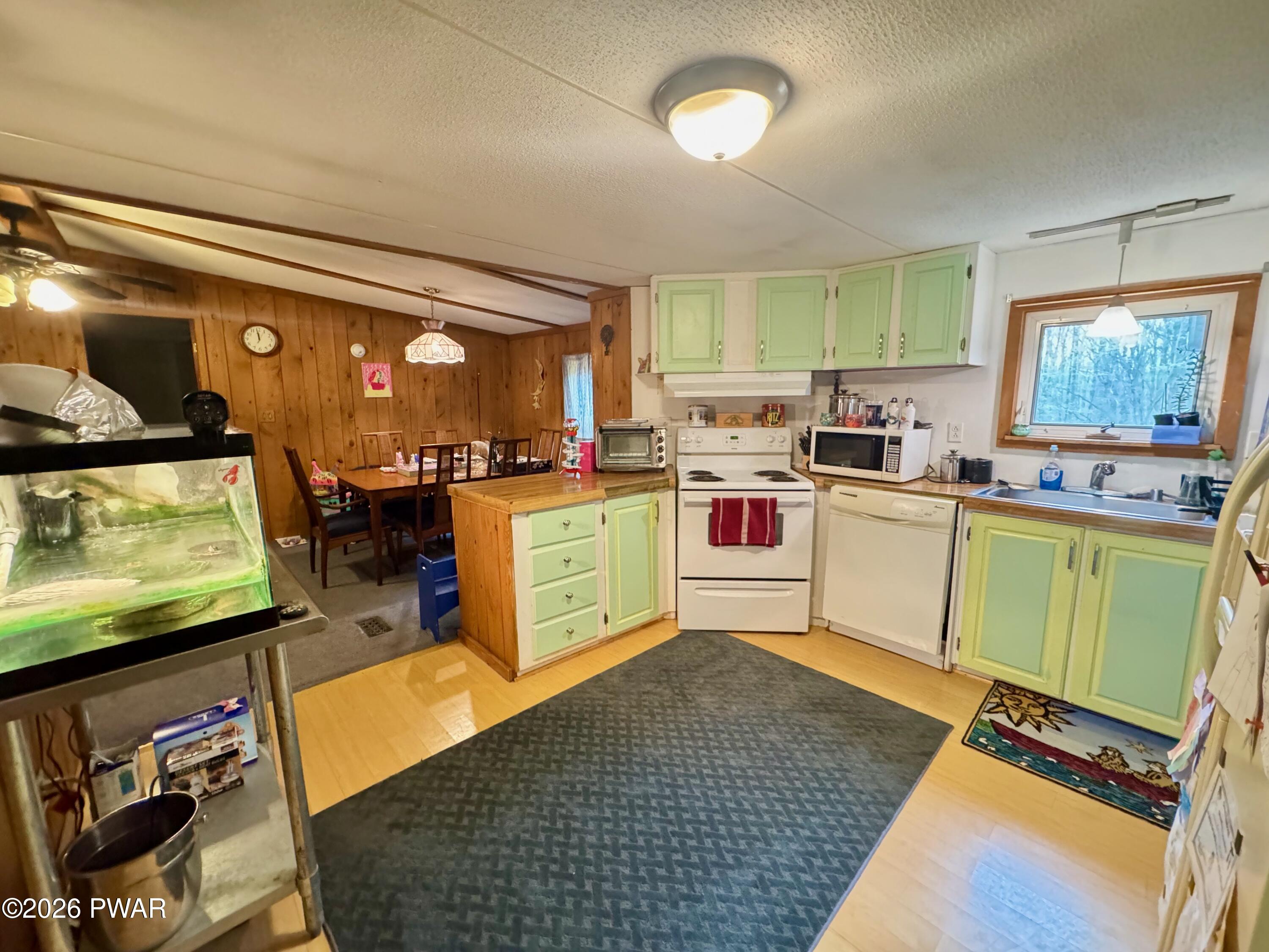 49 Como Road Lakewood, PA 18439 - Photo 7 of 25