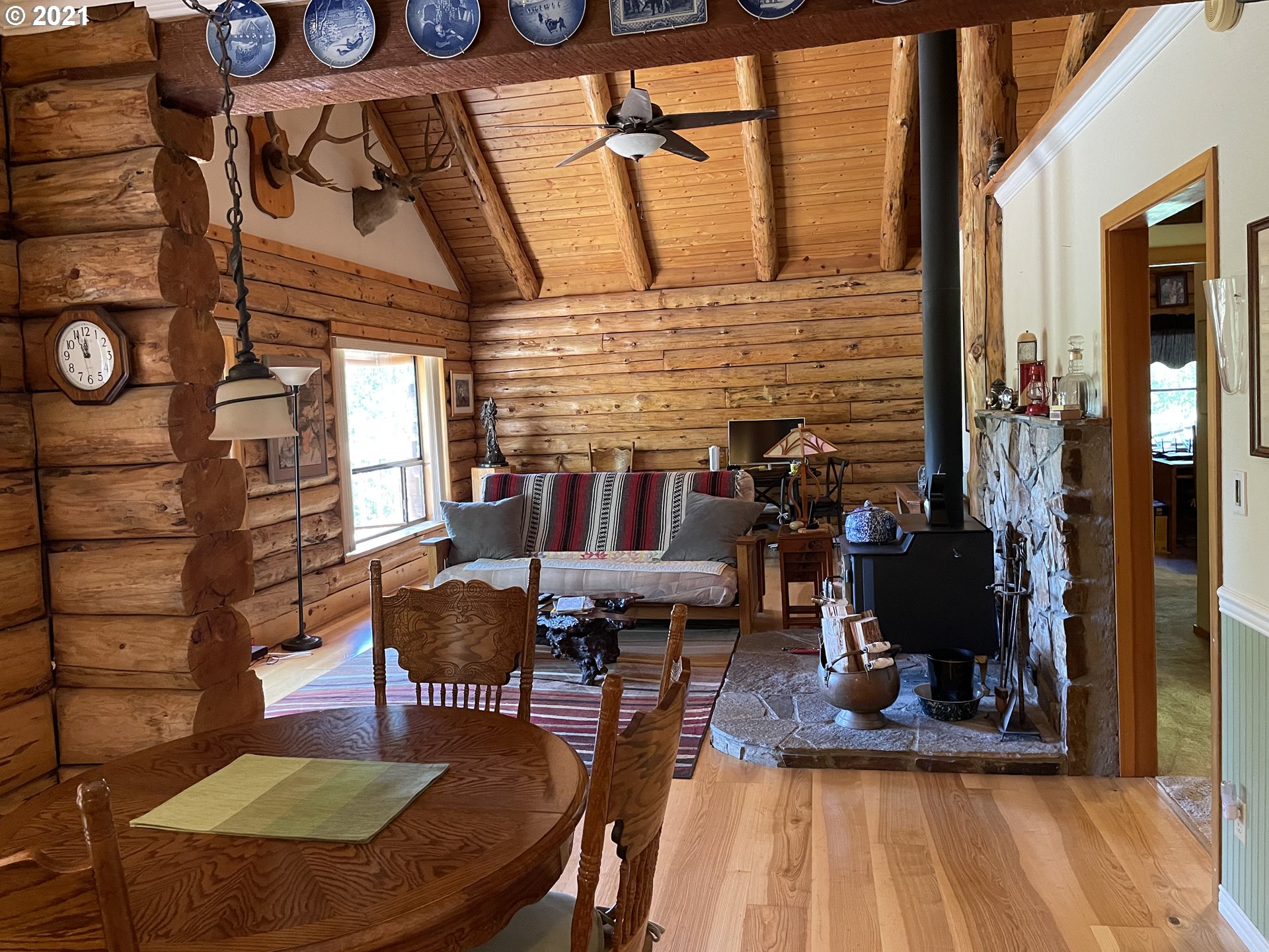 15927 Tyee Road Umpqua, OR 97486 - Photo 4 of 32 Gallery Image 4