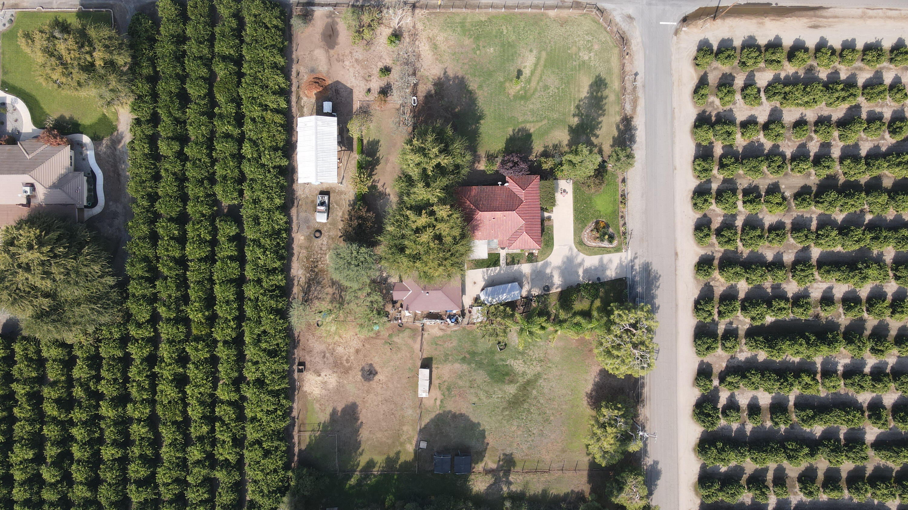 651 South Cornucopia Road Exeter, CA 93221 - Photo 31 of 42 28