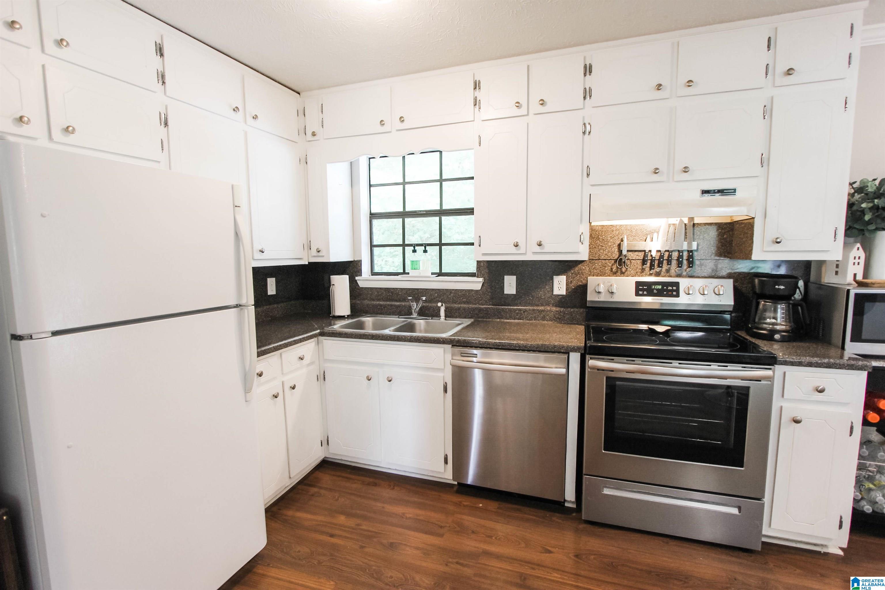 6209 May Street Anniston, AL 36206 - Photo 5 of 48