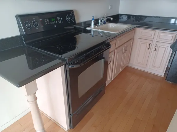 $1,575 | 5100 North Marine Drive, Unit 10C, Chicago, IL 60640