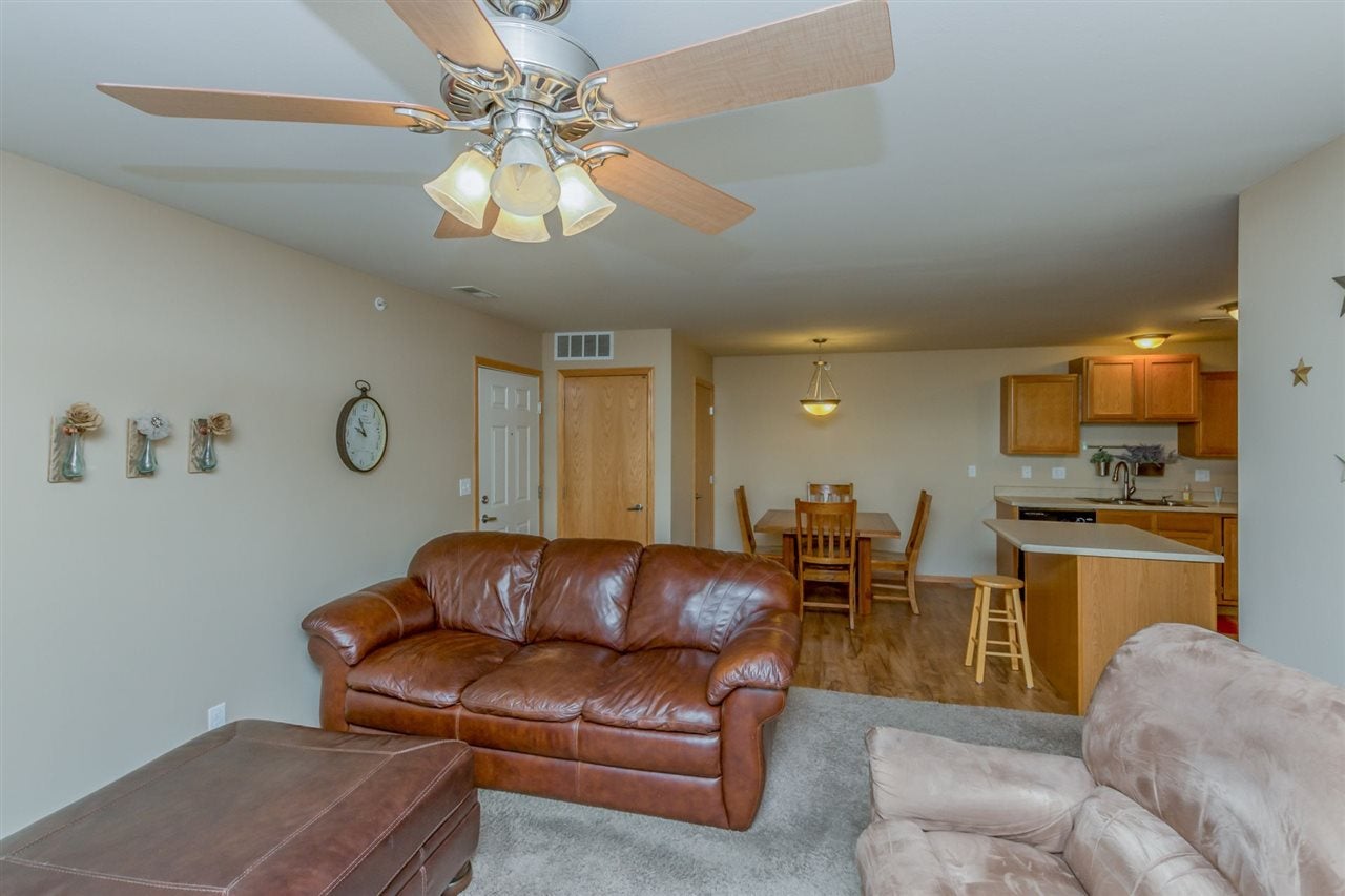 1940 Rockford Road Southwest, Unit 28 Cedar Rapids, IA 52404 - Photo 6 of 25 Gallery Image 6