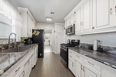 $945,000 | 16700 Celtic Street, Granada Hills, CA 91344