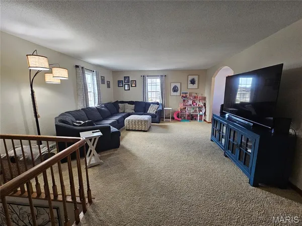 $285,000 | 806 Windy Way, Steeleville, IL 62288