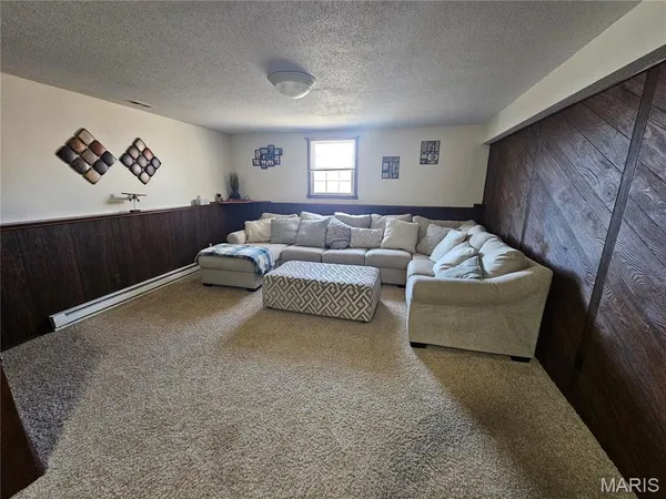 $285,000 | 806 Windy Way, Steeleville, IL 62288