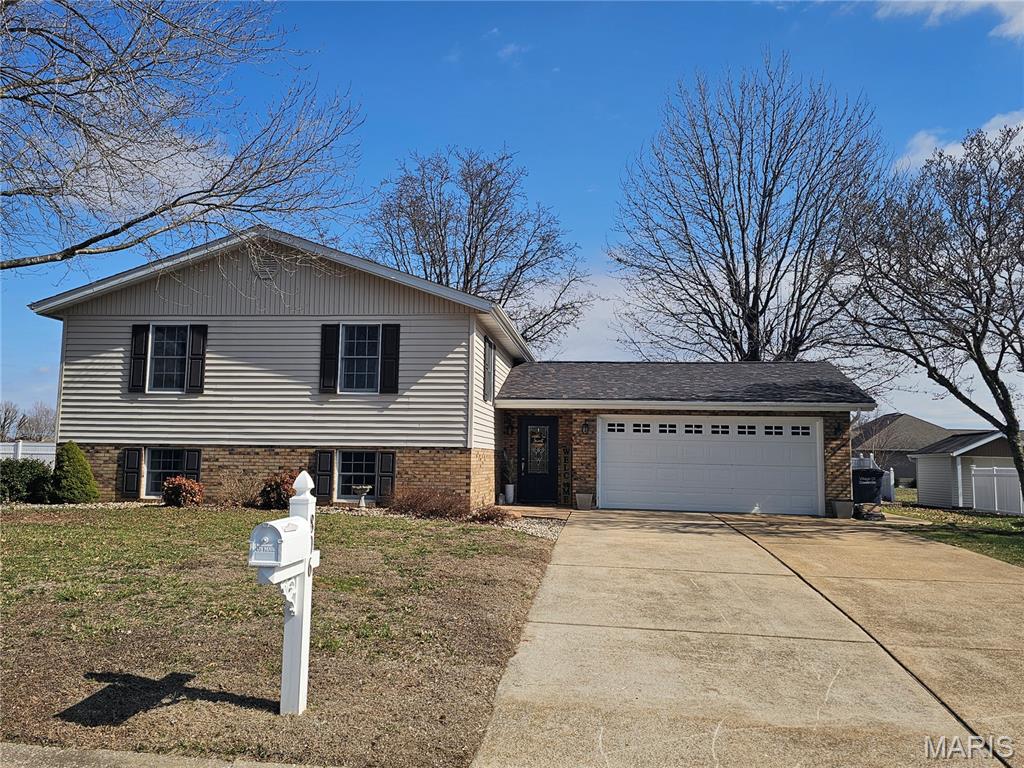 806 Windy Way Steeleville, IL 62288 - Photo 3 of 52