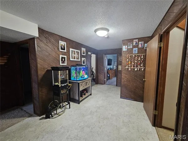 $285,000 | 806 Windy Way, Steeleville, IL 62288