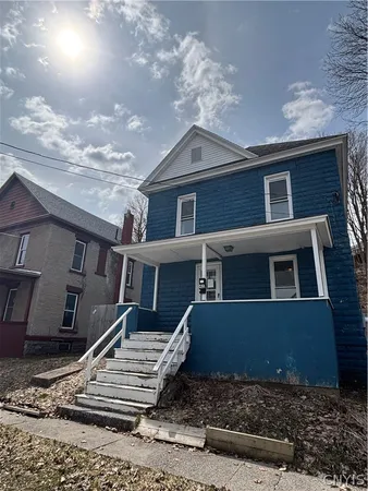 $1,900 | 422 Lincoln Street, Watertown, NY 13601