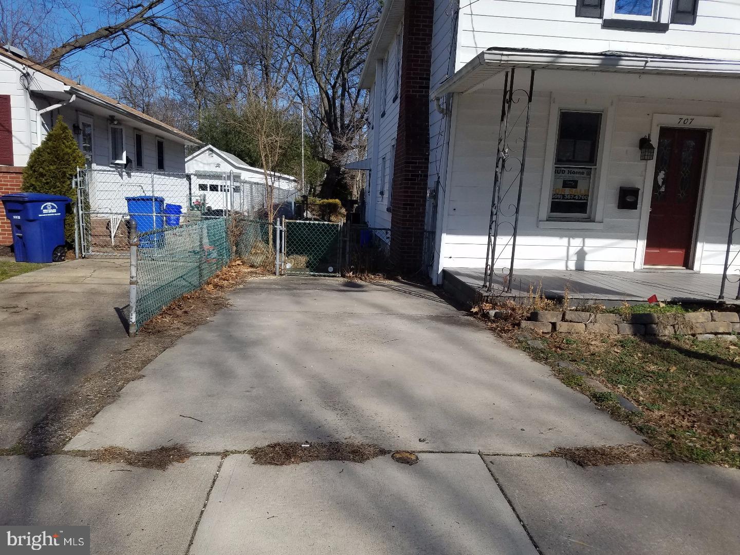 707 Cleveland Avenue Riverside, NJ 08075 - Photo 22 of 23 Driveway