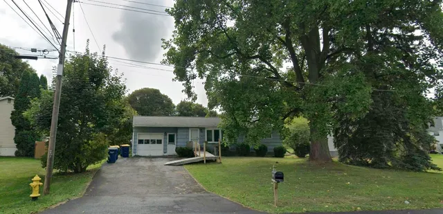 $199,888 | 307 Sherwood Drive, Camillus, NY 13031