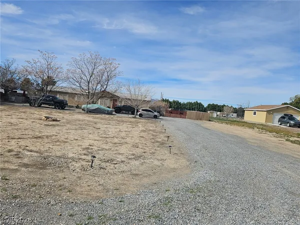 $2,000 | 2550 Trudy Avenue, Pahrump, NV 89060