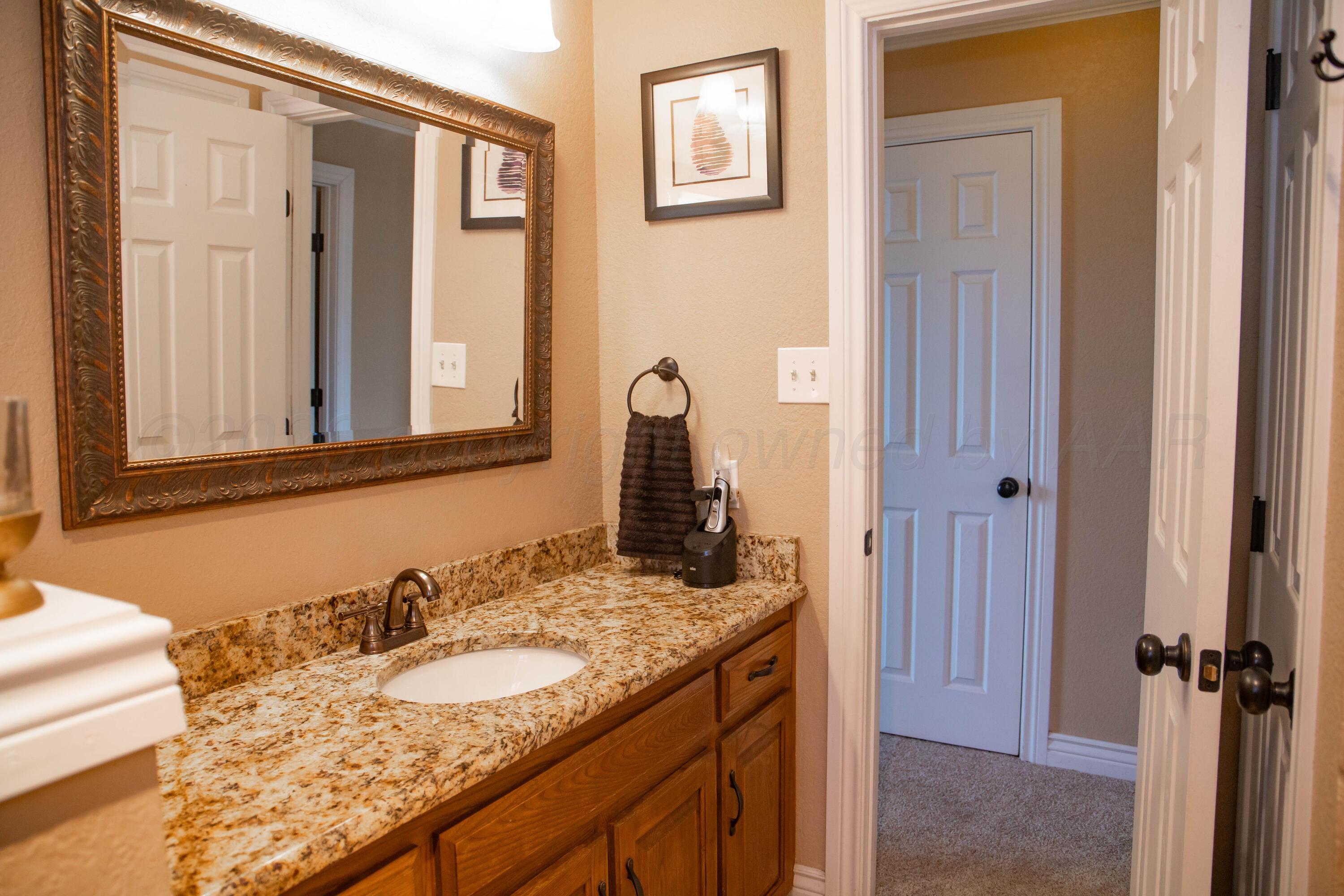 107 Pinehurst Street Borger, TX 79007 - Photo 25 of 33 IMG_7899