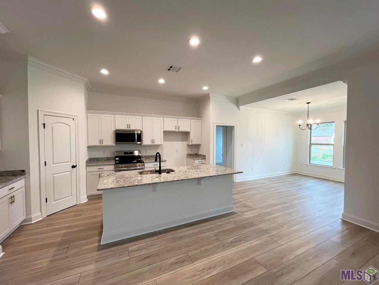 223 Sample Drive Thibodaux, LA 70301 - Photo 2 of 10