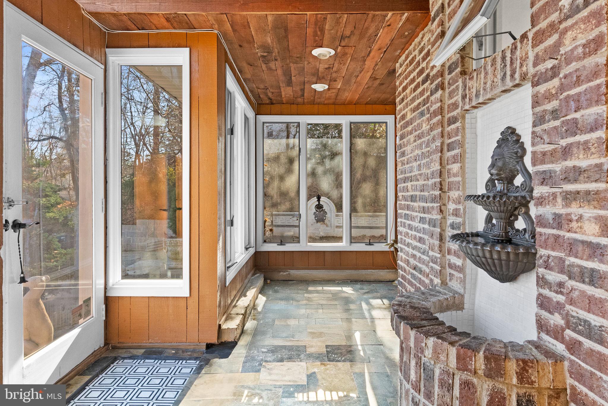 108 Glen Valley Road Yardley, PA 19067 - Photo 4 of 48