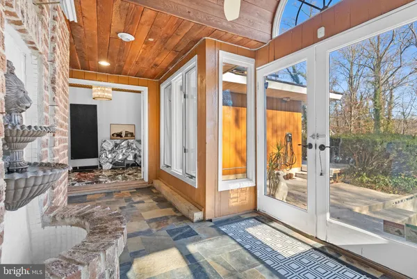 a view of an entryway